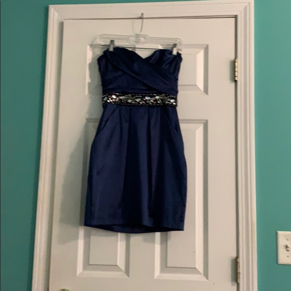 Cocktail dress with pockets